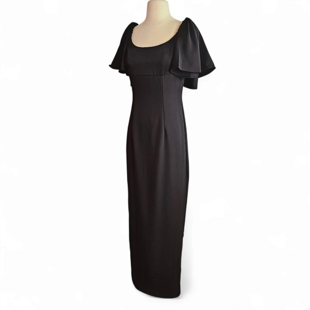 Mac Duggal Crepe Empire Waist Gown with Short Ruffle Sleeves in Black Size 2